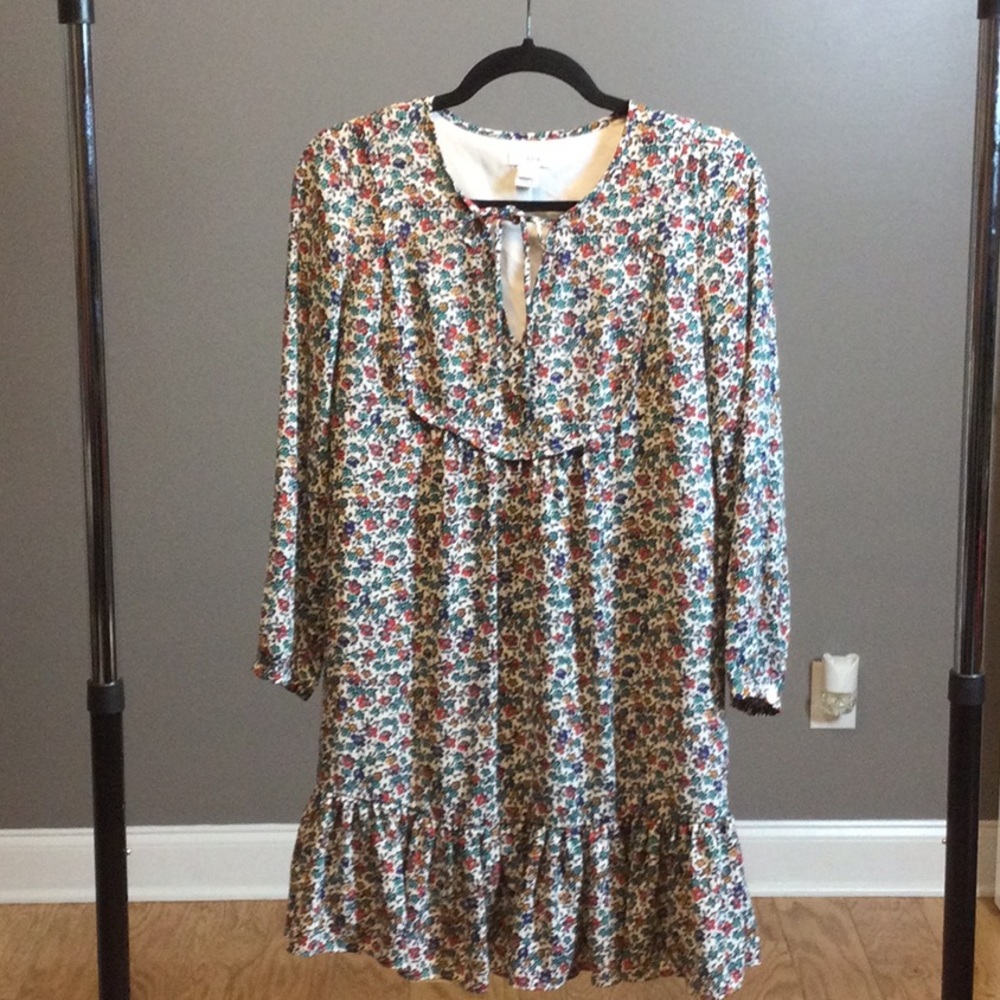 XS J. Crew white floral ruffle dress